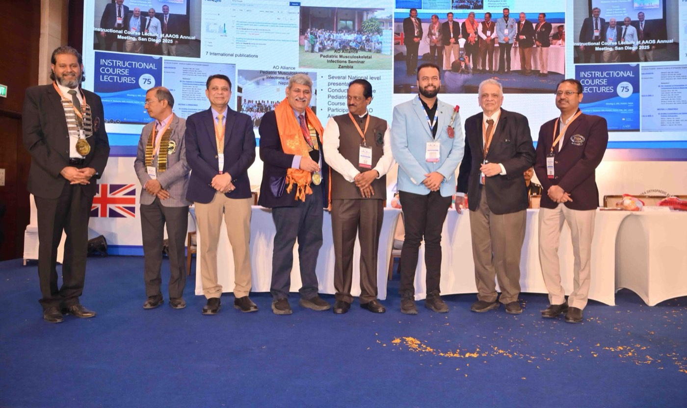 Dr. Tanmay Athawale at a professional orthopaedic conference